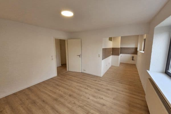 Prenájom bytu 2-izbový 48 m², Brückenstraße 26, Schiffweiler Prenájom bytu 2-izbový 48 m², Brückenstraße 26, Schiffweiler