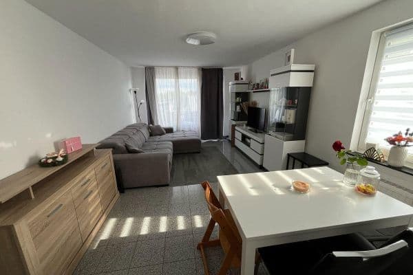 Prenájom bytu 3-izbový 69 m², Quettinger Str. 279, Leverkusen Prenájom bytu 3-izbový 69 m², Quettinger Str. 279, Leverkusen