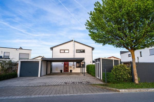 Predaj domu 127 m², pozemek 667 m², Straubing Predaj domu 127 m², pozemek 667 m², Straubing