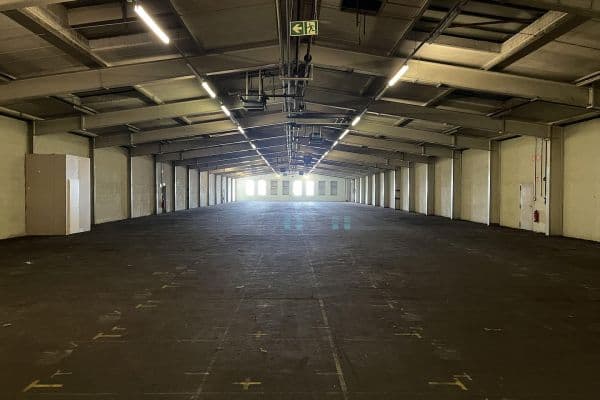 Prenájom nebytového priestoru 2.200 m², Im Gewerbepark 1, Hunderdorf Prenájom nebytového priestoru 2.200 m², Im Gewerbepark 1, Hunderdorf
