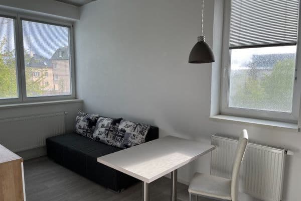 Prenájom bytu 2-izbový 45 m², V Bytovkách, Praha Prenájom bytu 2-izbový 45 m², V Bytovkách, Praha