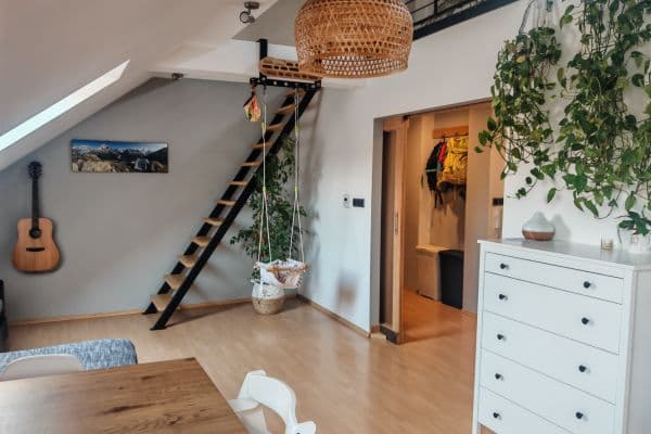 Predaj bytu 3-izbový 122 m², Gočárova třída, Hradec Králové Predaj bytu 3-izbový 122 m², Gočárova třída, Hradec Králové