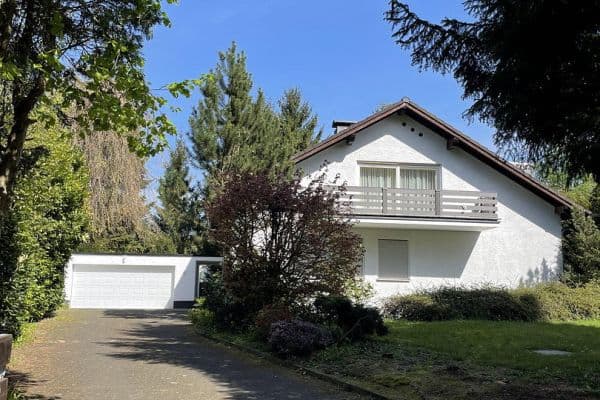 Predaj domu 230 m², pozemek 2.070 m², Bergisch Gladbach Predaj domu 230 m², pozemek 2.070 m², Bergisch Gladbach
