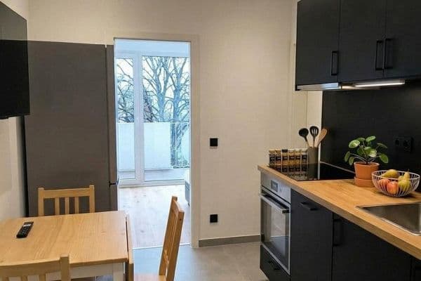 Prenájom bytu 5-izbový 13 m², Boschetsriederstr. 121, München, Bavorsko Prenájom bytu 5-izbový 13 m², Boschetsriederstr. 121, München, Bavorsko