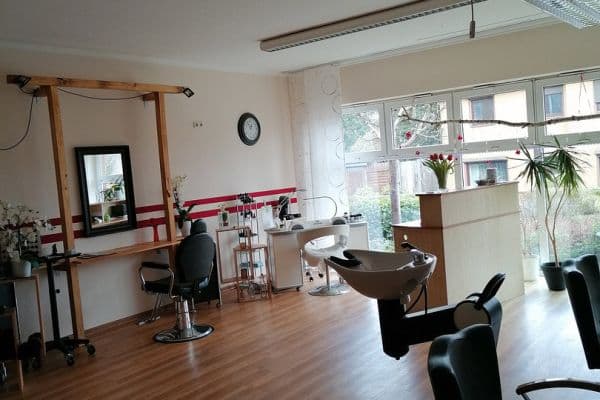 Prenájom nebytového priestoru 60 m², Dorfstraße 12, Henstedt-Ulzburg Prenájom nebytového priestoru 60 m², Dorfstraße 12, Henstedt-Ulzburg