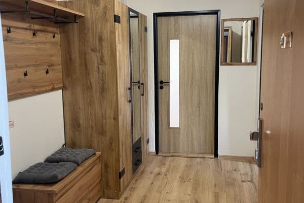 Prenájom bytu 3-izbový 68 m², V Úžlabině, Praha Prenájom bytu 3-izbový 68 m², V Úžlabině, Praha