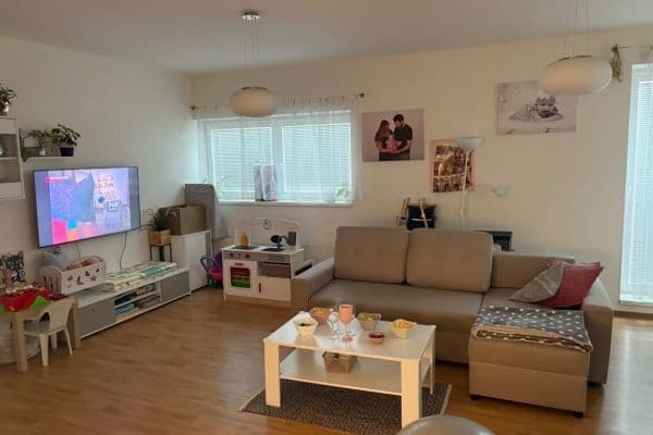 Prenájom bytu 2-izbový 69 m², Svémyslice Prenájom bytu 2-izbový 69 m², Svémyslice