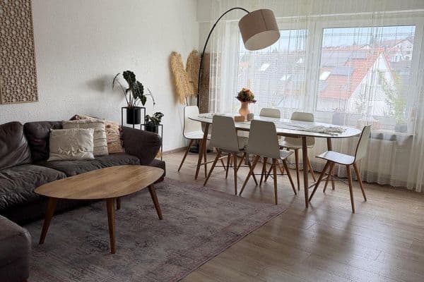 Prenájom bytu 4-izbový 100 m², Leinfelden-Echterdingen Prenájom bytu 4-izbový 100 m², Leinfelden-Echterdingen