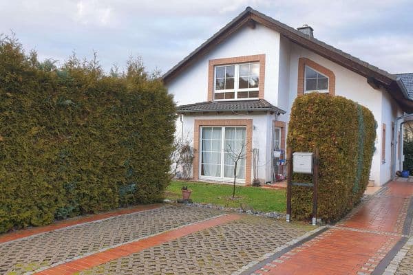 Prenájom bytu 3-izbový 120 m², Geschwister-Scholl-Straße 34, Langgöns, Gießen Prenájom bytu 3-izbový 120 m², Geschwister-Scholl-Straße 34, Langgöns, Gießen