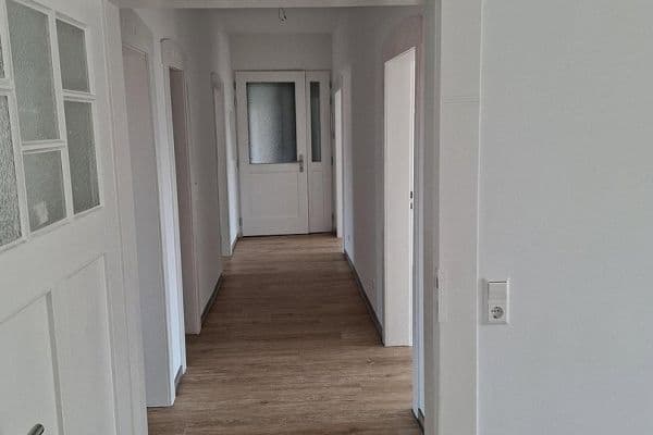 Prenájom bytu 4-izbový 96 m², Seesen, Dolné Sasko Prenájom bytu 4-izbový 96 m², Seesen, Dolné Sasko