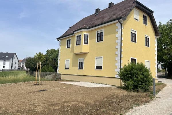 Prenájom bytu 4-izbový 141 m², Regenstauf Prenájom bytu 4-izbový 141 m², Regenstauf