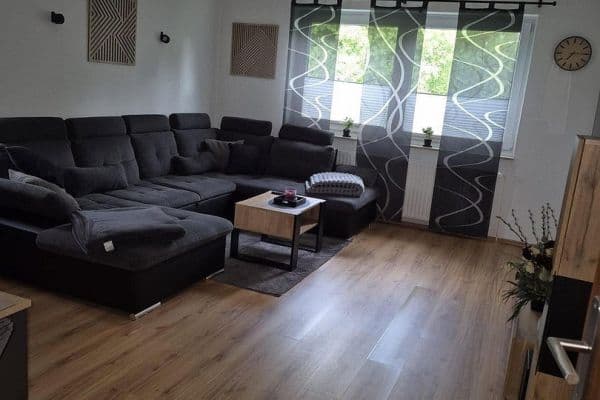 Prenájom bytu 3-izbový 76 m², Syke Prenájom bytu 3-izbový 76 m², Syke