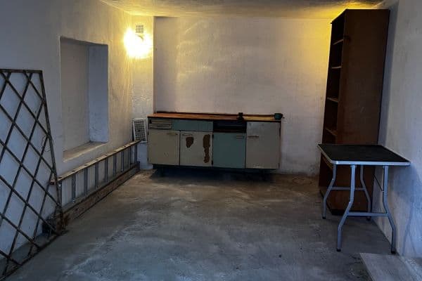 Prenájom garáže 16 m², Dvorecká, Praha Prenájom garáže 16 m², Dvorecká, Praha