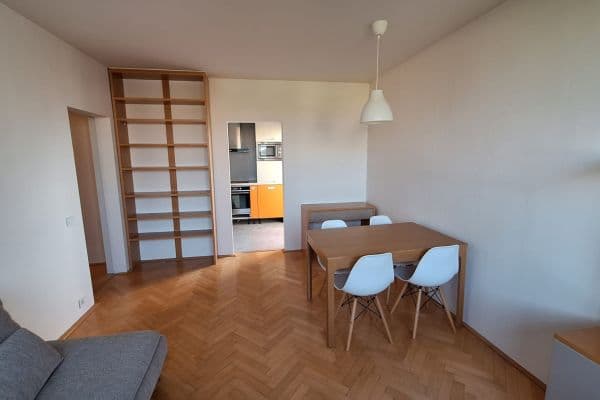 Prenájom bytu 3-izbový 67 m², Loosova, Brno Prenájom bytu 3-izbový 67 m², Loosova, Brno