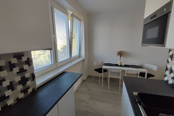 Prenájom bytu 2-izbový 54 m², Praha Prenájom bytu 2-izbový 54 m², Praha