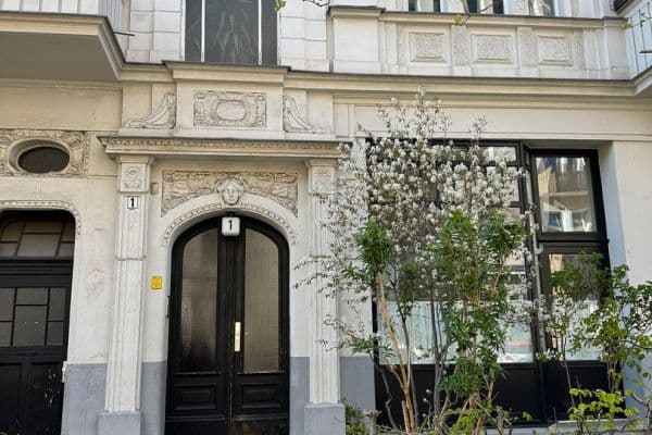 Prenájom bytu 5-izbový 165 m², Sieglindestraße 1, Berlin, Berlín Prenájom bytu 5-izbový 165 m², Sieglindestraße 1, Berlin, Berlín