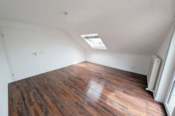Prenájom bytu 3-izbový 77 m², Filderstadt Prenájom bytu 3-izbový 77 m², Filderstadt