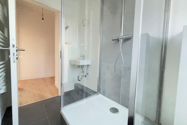 Predaj bytu 2-izbový 50 m², Ringbahnstraße 67, Berlin, Berlín Predaj bytu 2-izbový 50 m², Ringbahnstraße 67, Berlin, Berlín