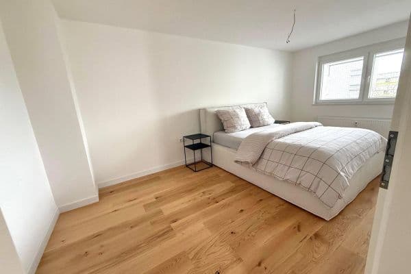 Prenájom bytu 3-izbový 91 m², Esslingen am Neckar, Bádensko-Wurttembersko Prenájom bytu 3-izbový 91 m², Esslingen am Neckar, Bádensko-Wurttembersko