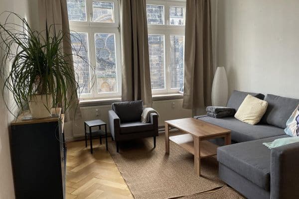 Prenájom bytu 4-izbový 120 m², Riemannstrasse 28, Leipzig, Sasko Prenájom bytu 4-izbový 120 m², Riemannstrasse 28, Leipzig, Sasko