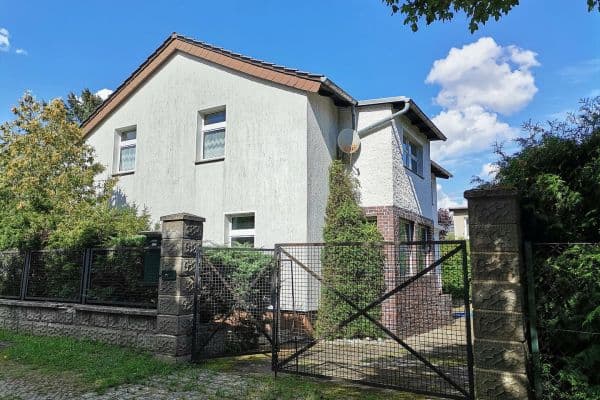 Predaj domu 157 m², pozemek 701 m², Berlin Mahlsdorf, Berlín Predaj domu 157 m², pozemek 701 m², Berlin Mahlsdorf, Berlín