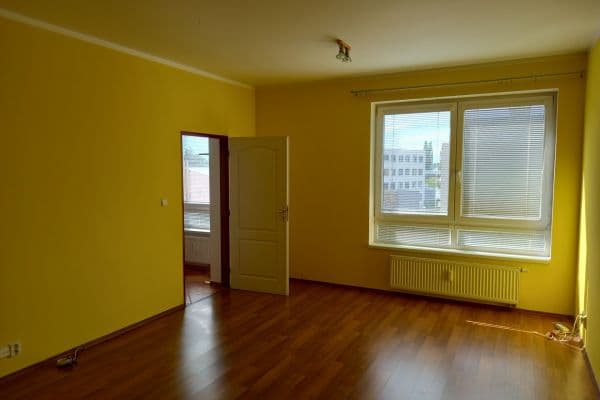 Prenájom bytu 1-izbový 36 m², Čechova, Poděbrady Prenájom bytu 1-izbový 36 m², Čechova, Poděbrady