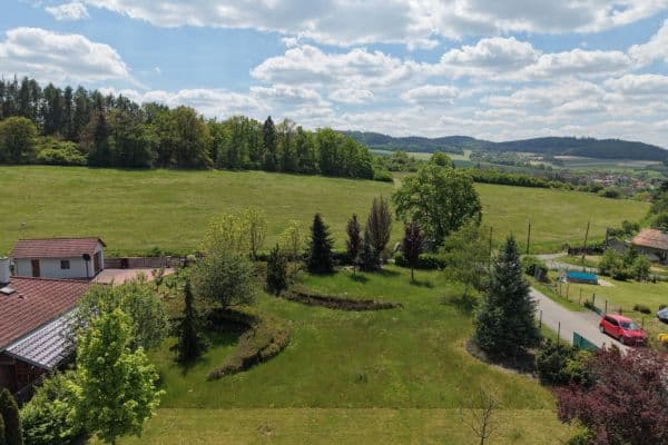 Predaj pozemku 1.101 m², Vilová, Nový Knín Predaj pozemku 1.101 m², Vilová, Nový Knín