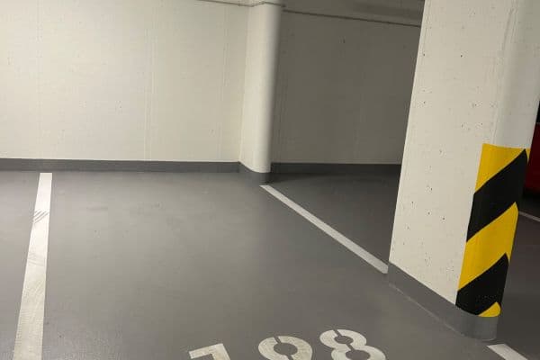 Prenájom garáže 13 m², Poděbradská, Praha Prenájom garáže 13 m², Poděbradská, Praha