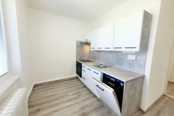Prenájom bytu 2-izbový 51 m², Karla Čapka, Havířov-Město Prenájom bytu 2-izbový 51 m², Karla Čapka, Havířov-Město