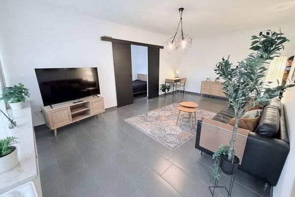 Prenájom bytu 2-izbový 55 m², Max-Beer-Str. 9, Berlin, Berlín Prenájom bytu 2-izbový 55 m², Max-Beer-Str. 9, Berlin, Berlín