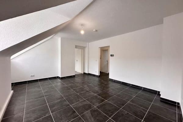 Prenájom bytu 4-izbový 73 m², Gelsenkirchen Prenájom bytu 4-izbový 73 m², Gelsenkirchen