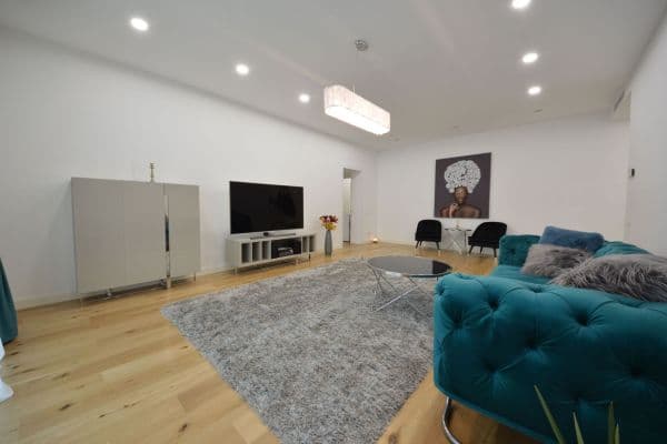 Prenájom bytu 2-izbový 73 m², Anenská, Brno Prenájom bytu 2-izbový 73 m², Anenská, Brno