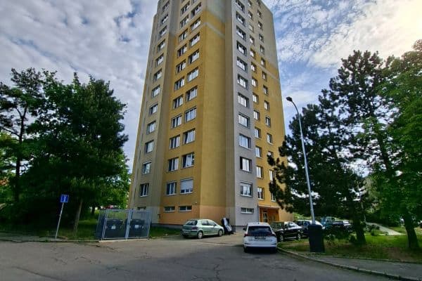 Prenájom bytu 2-izbový 53 m², Krhanická, Praha Prenájom bytu 2-izbový 53 m², Krhanická, Praha