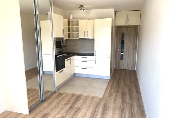 Predaj bytu 1-izbový 30 m², Zakšínská, Praha Predaj bytu 1-izbový 30 m², Zakšínská, Praha