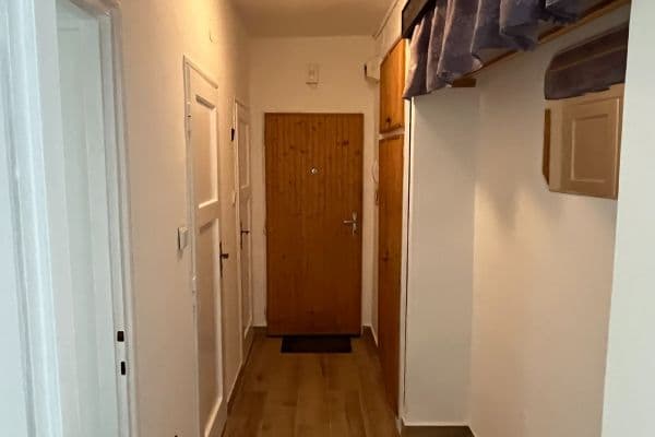 Prenájom bytu 2-izbový 55 m², Slovenského národního povstání, Liberec, Liberecký kraj Prenájom bytu 2-izbový 55 m², Slovenského národního povstání, Liberec, Liberecký kraj