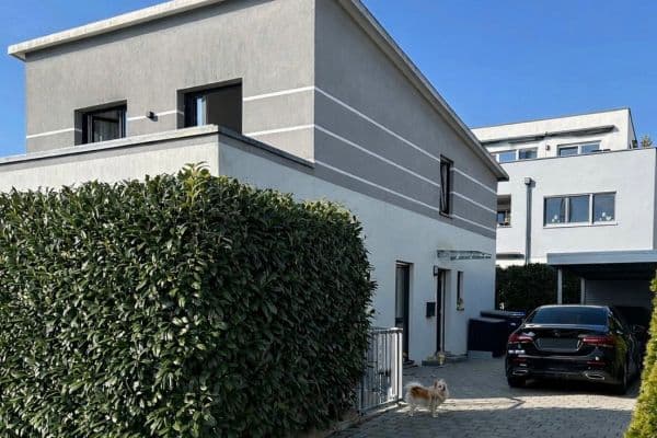 Predaj domu 168 m², pozemek 335 m², Neukircher Straße 5, Bönnigheim Predaj domu 168 m², pozemek 335 m², Neukircher Straße 5, Bönnigheim