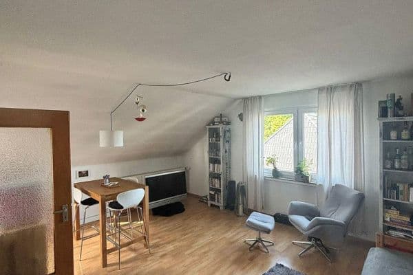 Prenájom bytu 2-izbový 44 m², Heidestr. 172, Köln Prenájom bytu 2-izbový 44 m², Heidestr. 172, Köln