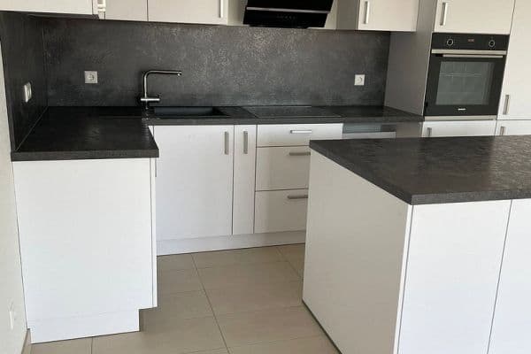 Prenájom bytu 3-izbový 80 m², Bahnhofstraße 2b, Bad Schönborn Prenájom bytu 3-izbový 80 m², Bahnhofstraße 2b, Bad Schönborn