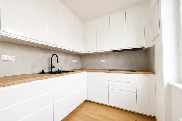 Prenájom bytu 3-izbový 65 m², Slévačská, Praha Prenájom bytu 3-izbový 65 m², Slévačská, Praha
