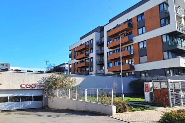 Prenájom bytu 1-izbový 29 m², Do Zahrádek Ⅰ, Praha Prenájom bytu 1-izbový 29 m², Do Zahrádek Ⅰ, Praha