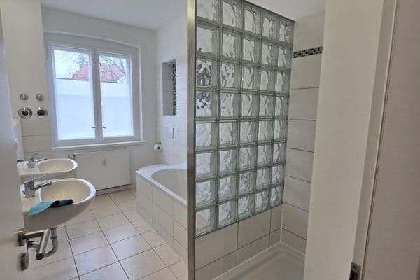 Prenájom bytu 4-izbový 114 m², Gerhart-Hauptmann Straße 43/45, Teltow Prenájom bytu 4-izbový 114 m², Gerhart-Hauptmann Straße 43/45, Teltow