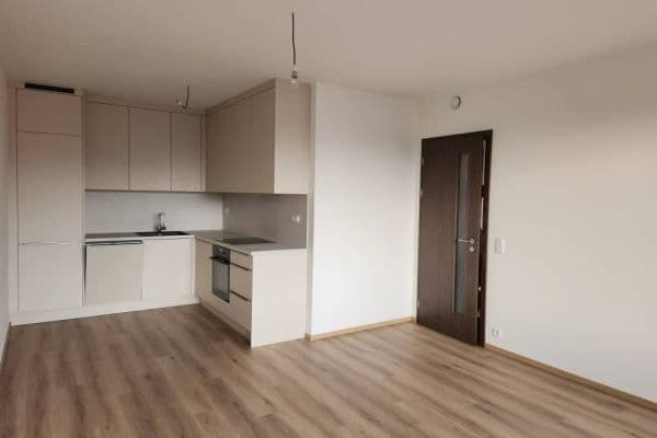 Prenájom bytu 2-izbový 56 m², Hodkovická, Praha Prenájom bytu 2-izbový 56 m², Hodkovická, Praha