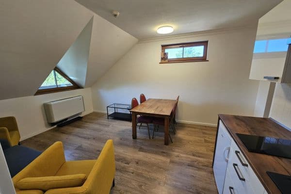 Prenájom bytu 2-izbový 48 m², Antolská, Bratislava Prenájom bytu 2-izbový 48 m², Antolská, Bratislava