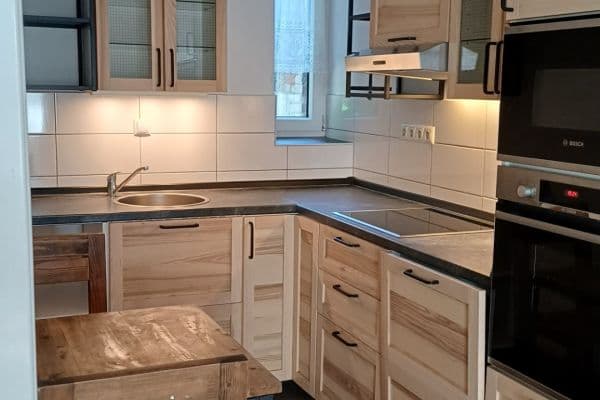 Prenájom bytu 2-izbový 51 m², Londýnská, Liberec Prenájom bytu 2-izbový 51 m², Londýnská, Liberec