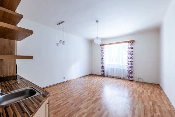 Predaj bytu 2-izbový 50 m², Jablonského, Plzeň, Plzeňský kraj Predaj bytu 2-izbový 50 m², Jablonského, Plzeň, Plzeňský kraj