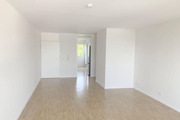 Prenájom bytu 3-izbový 80 m², Krummenackerstraße 0, Esslingen Prenájom bytu 3-izbový 80 m², Krummenackerstraße 0, Esslingen