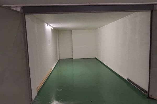 Prenájom garáže 18 m², Nušlova, Praha Prenájom garáže 18 m², Nušlova, Praha
