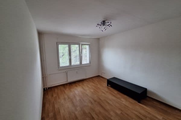 Prenájom bytu 2-izbový 53 m², Sokolská, Vratimov Prenájom bytu 2-izbový 53 m², Sokolská, Vratimov