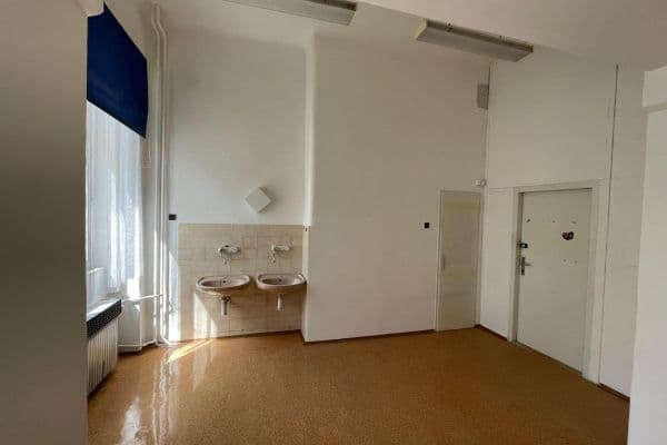 Prenájom nebytového priestoru 18 m², Sokolská, Praha Prenájom nebytového priestoru 18 m², Sokolská, Praha