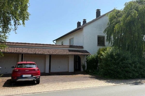 Predaj domu 198 m², pozemek 1.240 m², Aseler Straße 5, Vöhl Predaj domu 198 m², pozemek 1.240 m², Aseler Straße 5, Vöhl